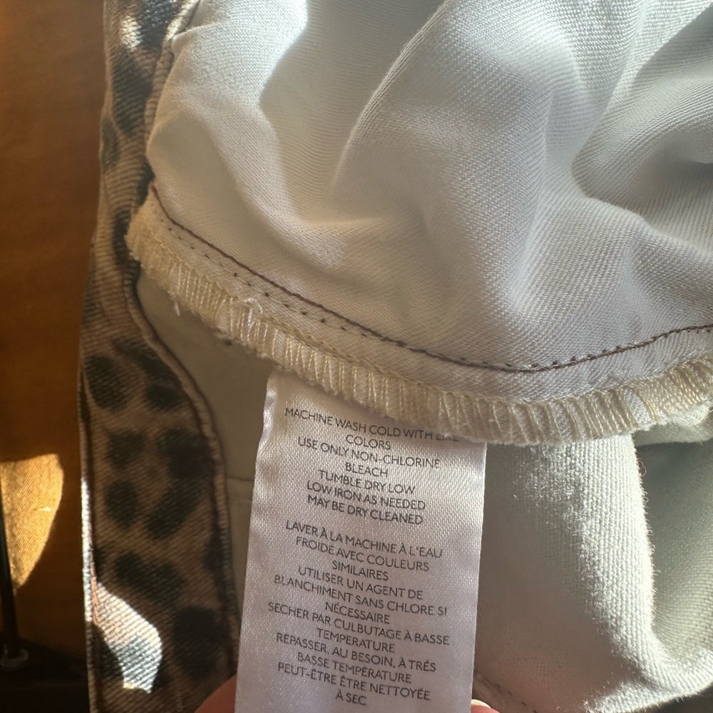 Pilcro Animal Print Wide-Leg Jeans - Picture 4 of 6